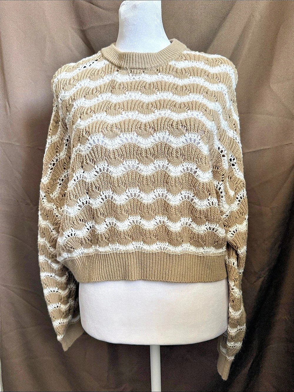 H&M Brown White Wave Knit Sweater Size Medium